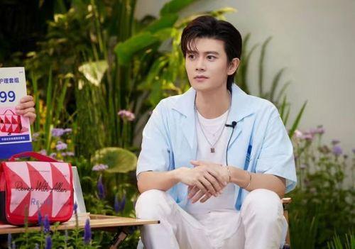 圈内人士爆料任嘉伦,神秘恋情引热议，粉丝期待新作品  第2张